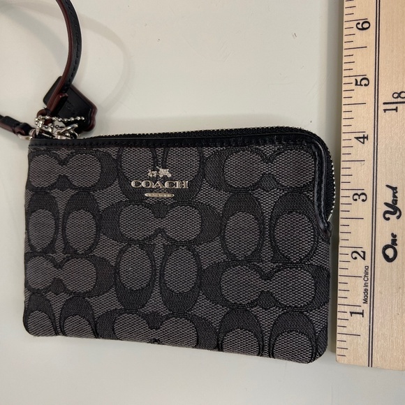 Coach Wristlet Black Monogram Pattern Jacquard Canvas Leather Wallet Like New - Picture 16 of 16
